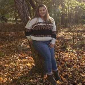 Meet your Posher, Cassandra